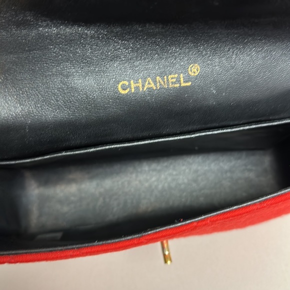 🔥🔥🔥Authentic Chanel Red Classic Flap Bag - Picture 14 of 15